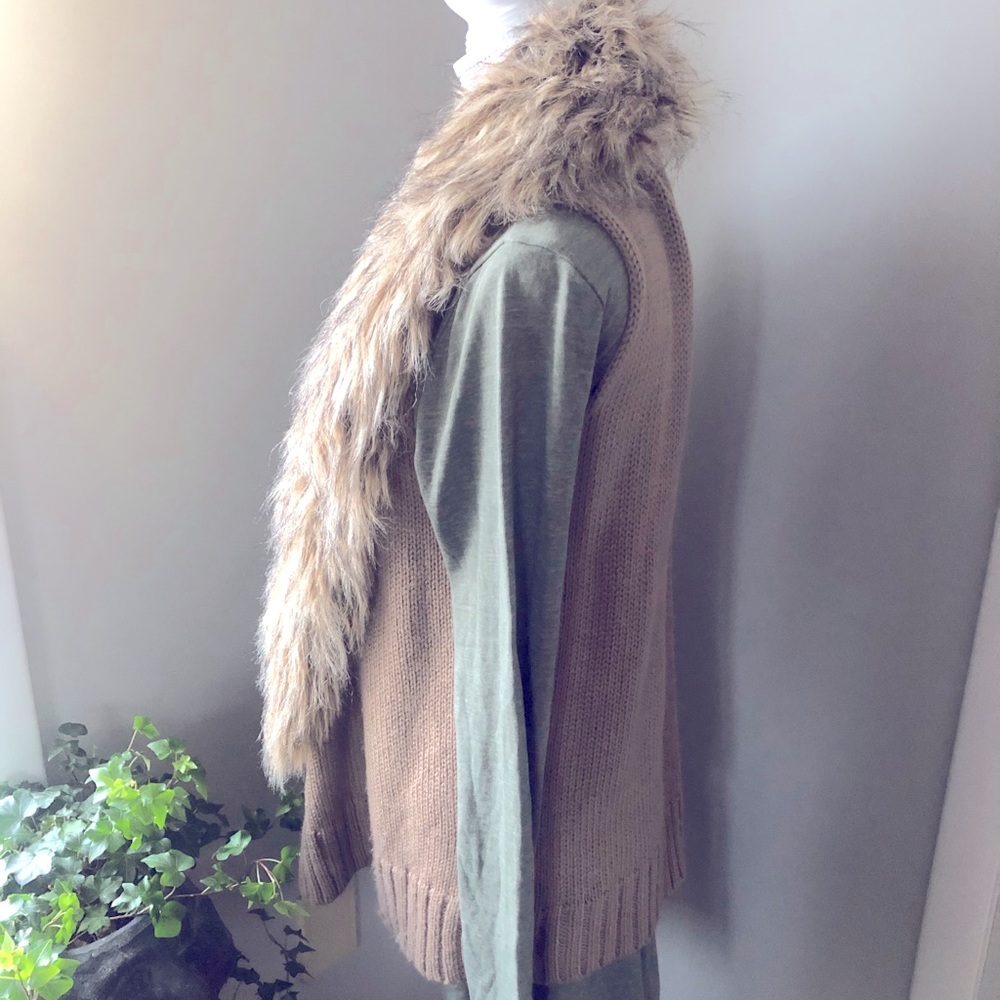 BB Dakota fur sweater vest